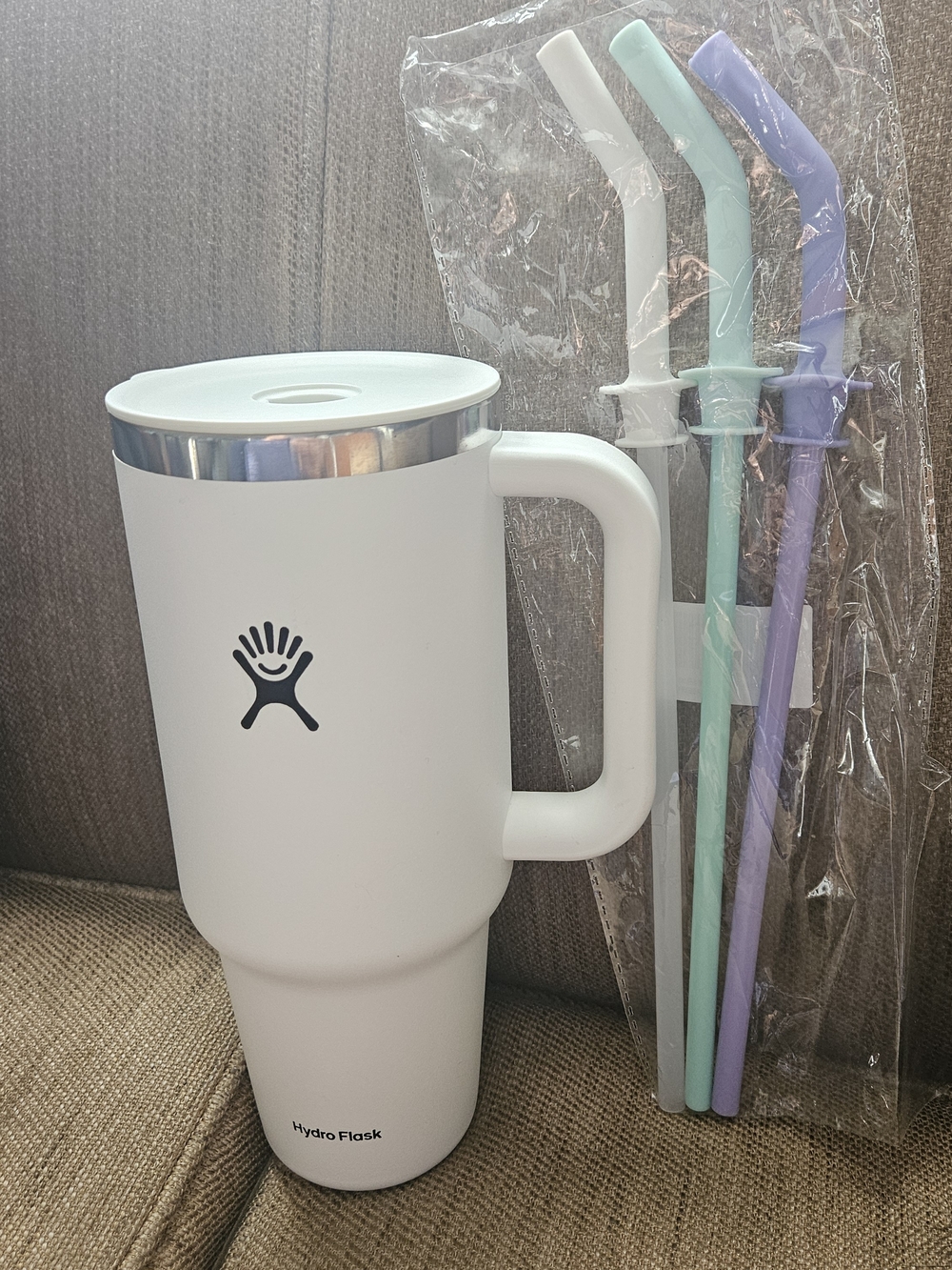 Hydro Flask White Insulated Travel Mug with Pastel Reusable Straws
